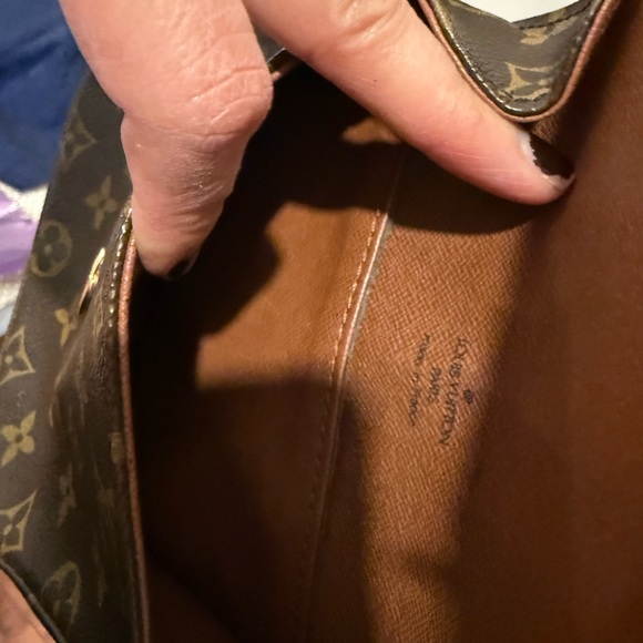 St Cloud Louis Vuitton PM Monogram Crossbody Bag - Picture 7 of 16
